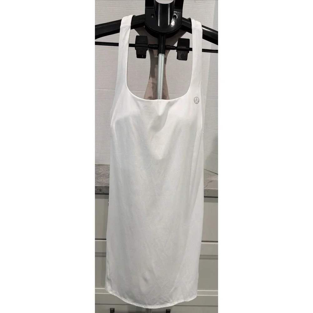 Lululemon Women's Lightweight Tennis Dress‎ Color White Size 8 NWT